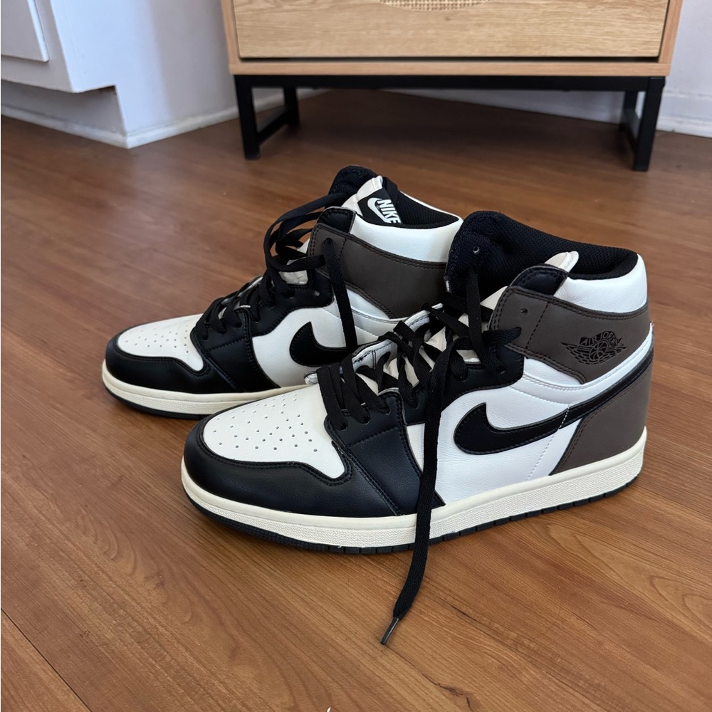 Jordan 1 Retro High Dark Mocha